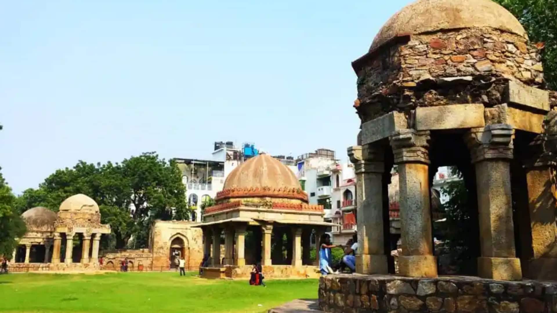 दिल्ली के हौज खास में आजमाएं ये 5 मजेदार गतिविधियां, यात्रा बन जाएगी यादगार