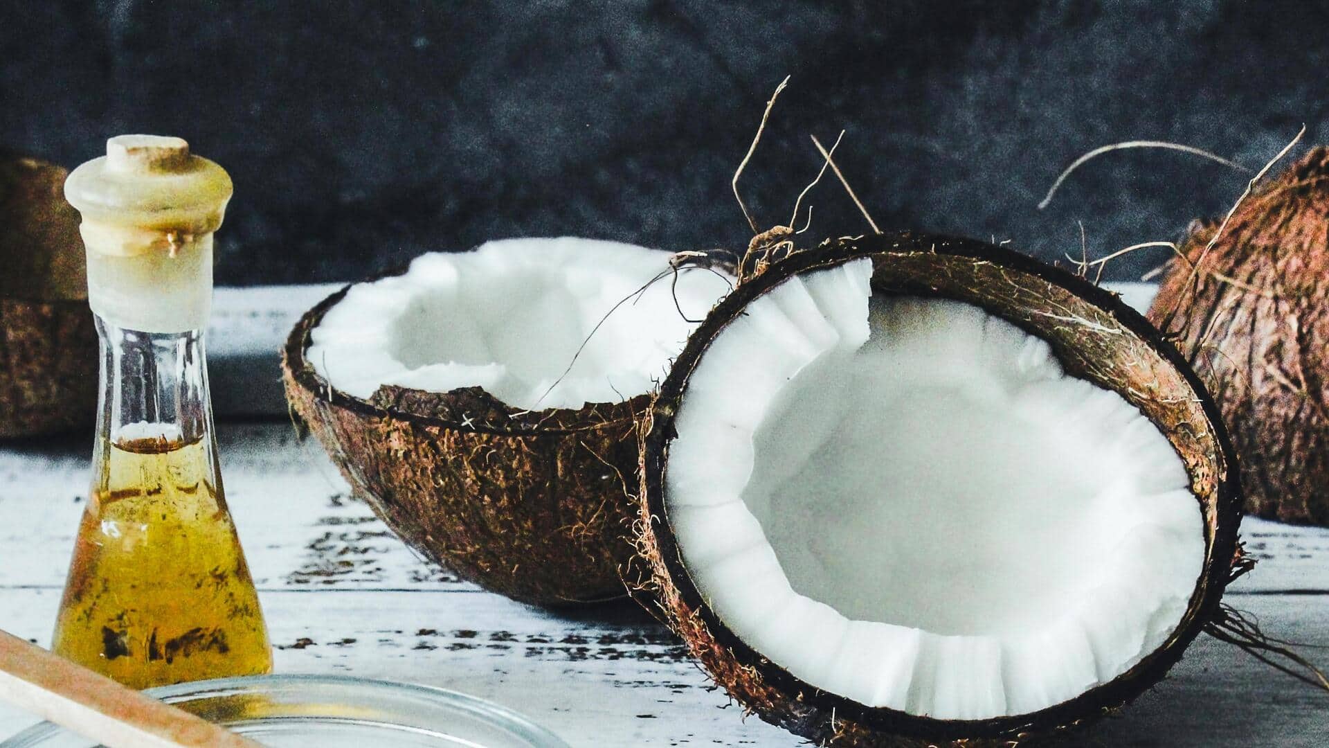 फ्रीजी बालों की समस्या से राहत दिलाने में मदद कर सकते हैं ये घरेलू नुस्खे