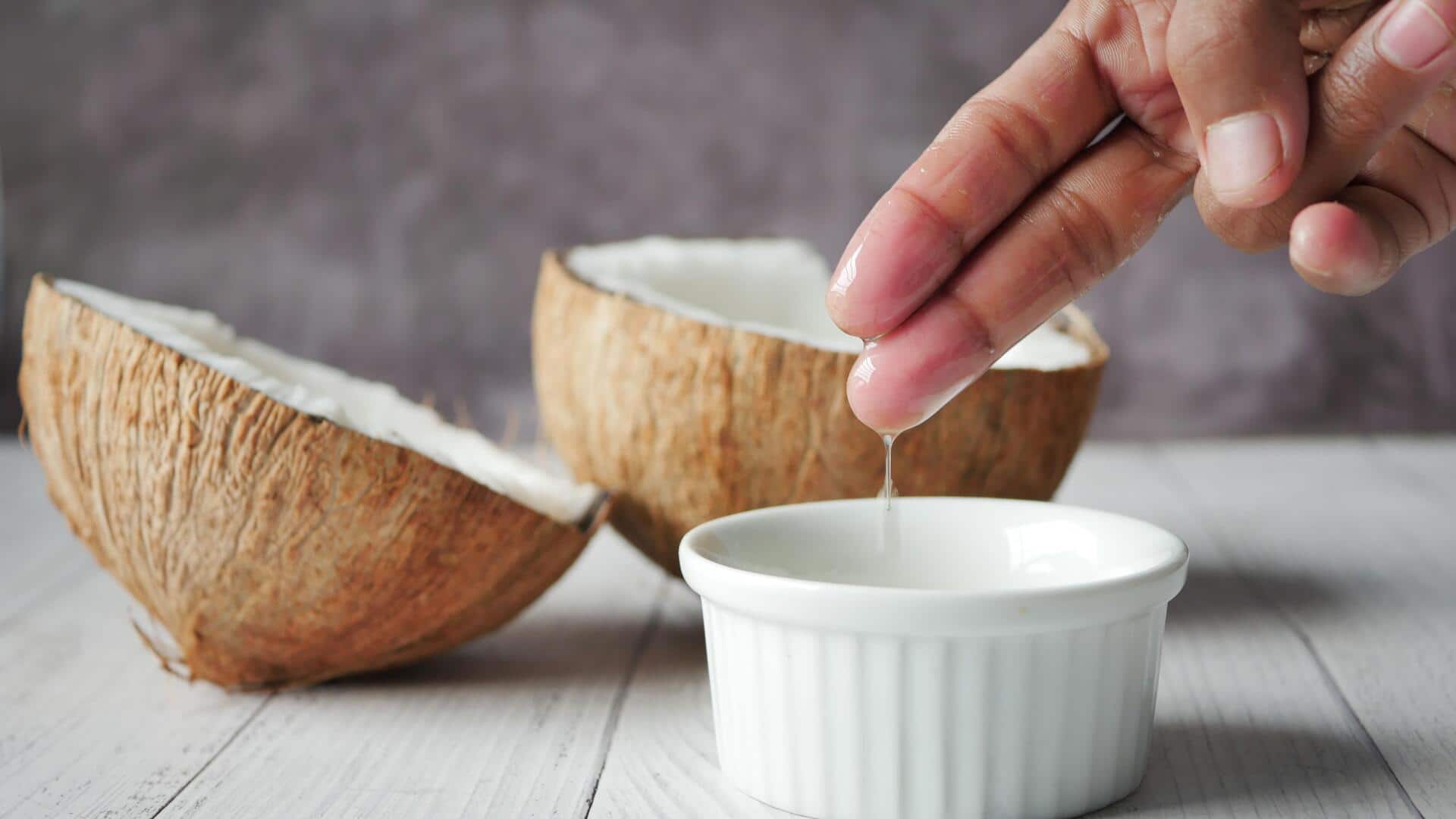 डैंड्रफ से राहत पाने के लिए न करें इन 5 तेल का इस्तेमाल, जानिए क्यों