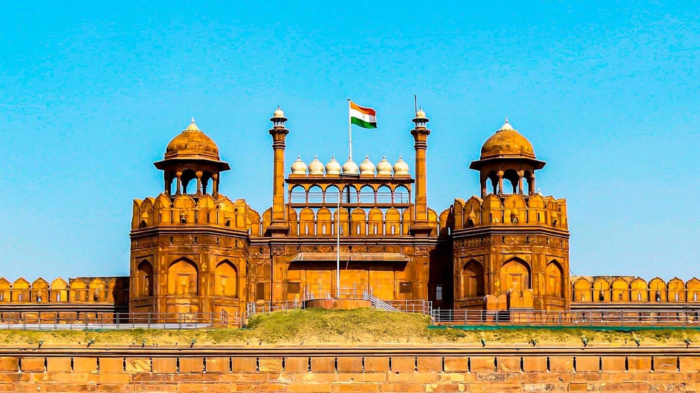 भारत के पांच सबसे खूबसूरत और शाही किले, एक बार जरूर देखें