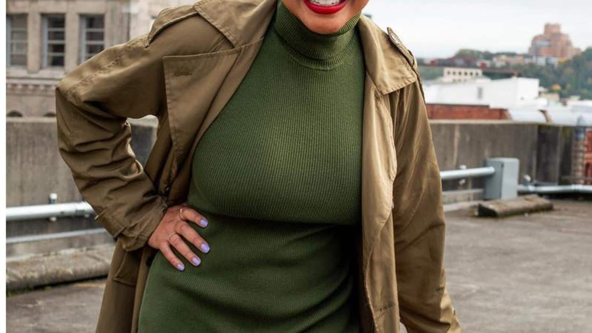 मॉक नेक ड्रेस को स्टाइल करना नहीं है मुश्किल, आजमाएं ये तरीके