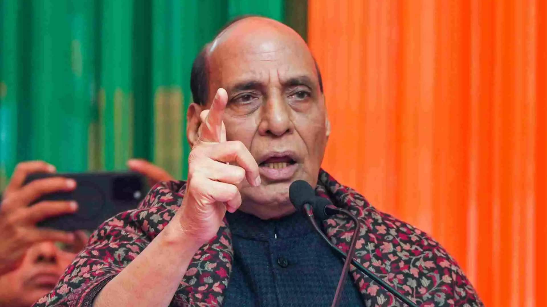 रक्षामंत्री ने लखनऊ में ब्रह्मोस केंद्र का उद्घाटन किया, बोले- सेना की धमक रावलपिंडी तक पहुंची रक्षामंत्री ने लखनऊ में ब्रह्मोस केंद्र का उद्घाटन किया, बोले- सेना की धमक रावलपिंडी तक पहुंची