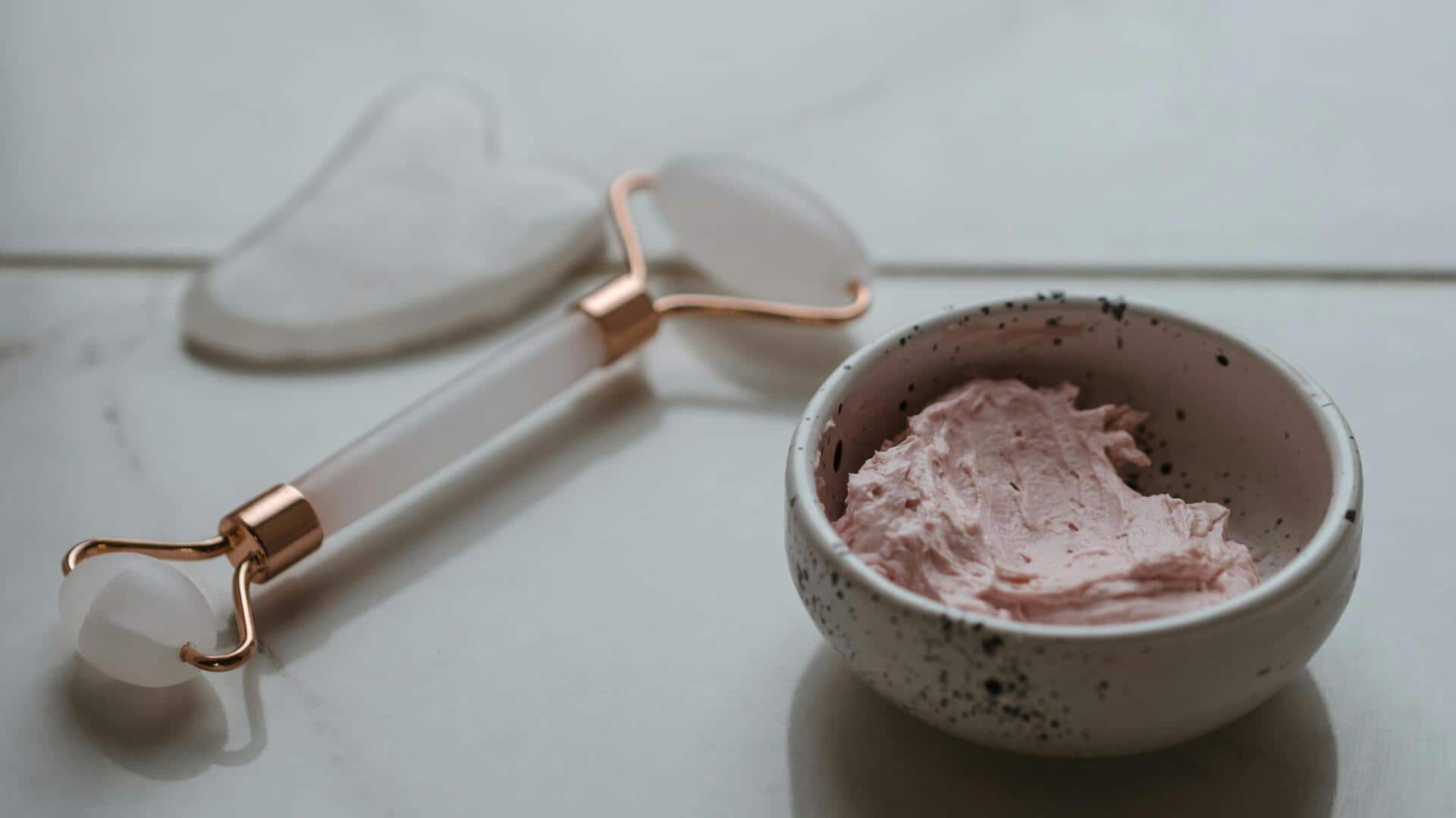 गर्मियों के दौरान त्वचा को तरोताजा रखने के लिए बनाएं ये 5 फेस पैक 