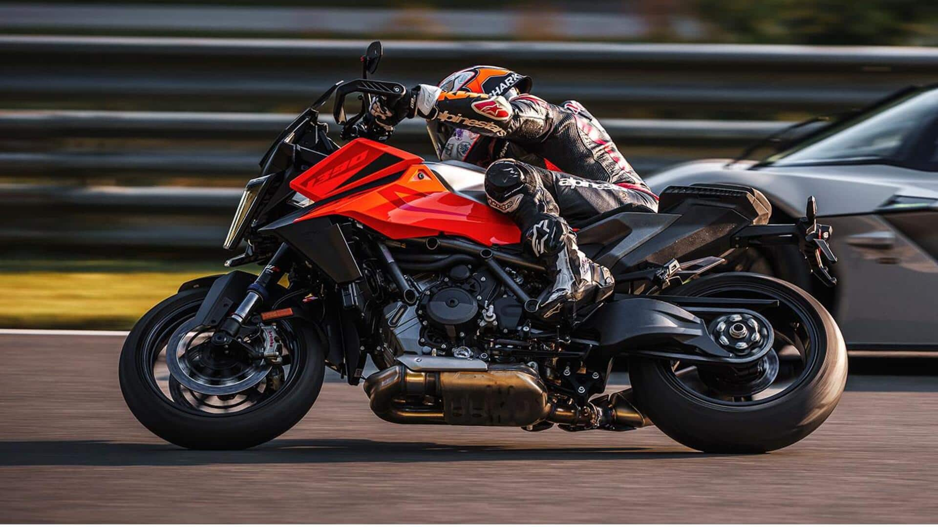 नई KTM 1390 सुपर ड्यूक GT का हुआ खुलासा, जानिए क्या है इसमें खास 