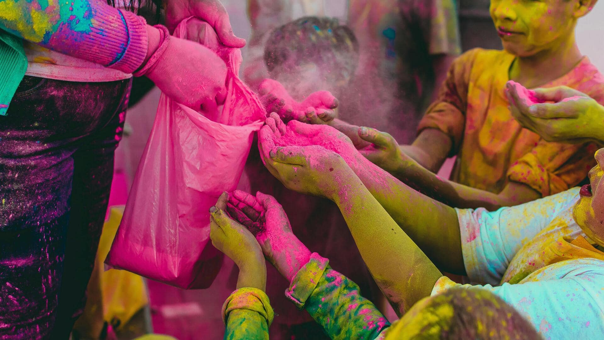 होली से पहले त्वचा और बालों की देखभाल करने के लिए अपनाएं ये तरीके