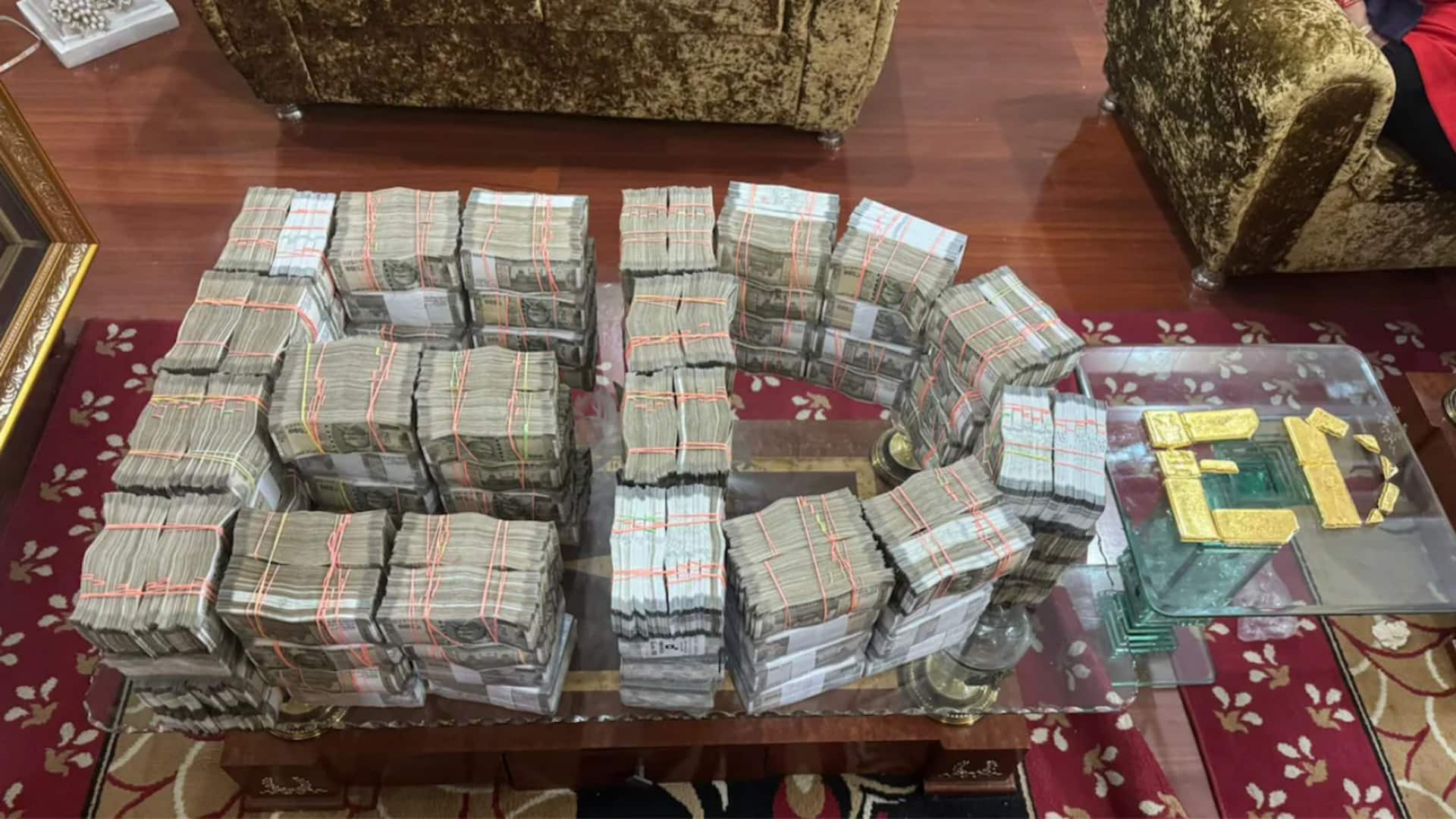 'डंकी रूट' मामले में ED की छापेमारी; करोड़ों नकद, 313 किलो चांदी और 6 किलो सोना बरामद