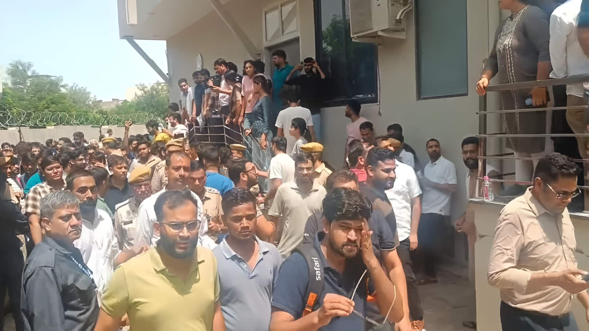 NEET PG: जयपुर के केंद्र पर बिजली गुल, बार-बार बंद हुए कंप्यूटर; 5 सितंबर को दोबारा परीक्षा