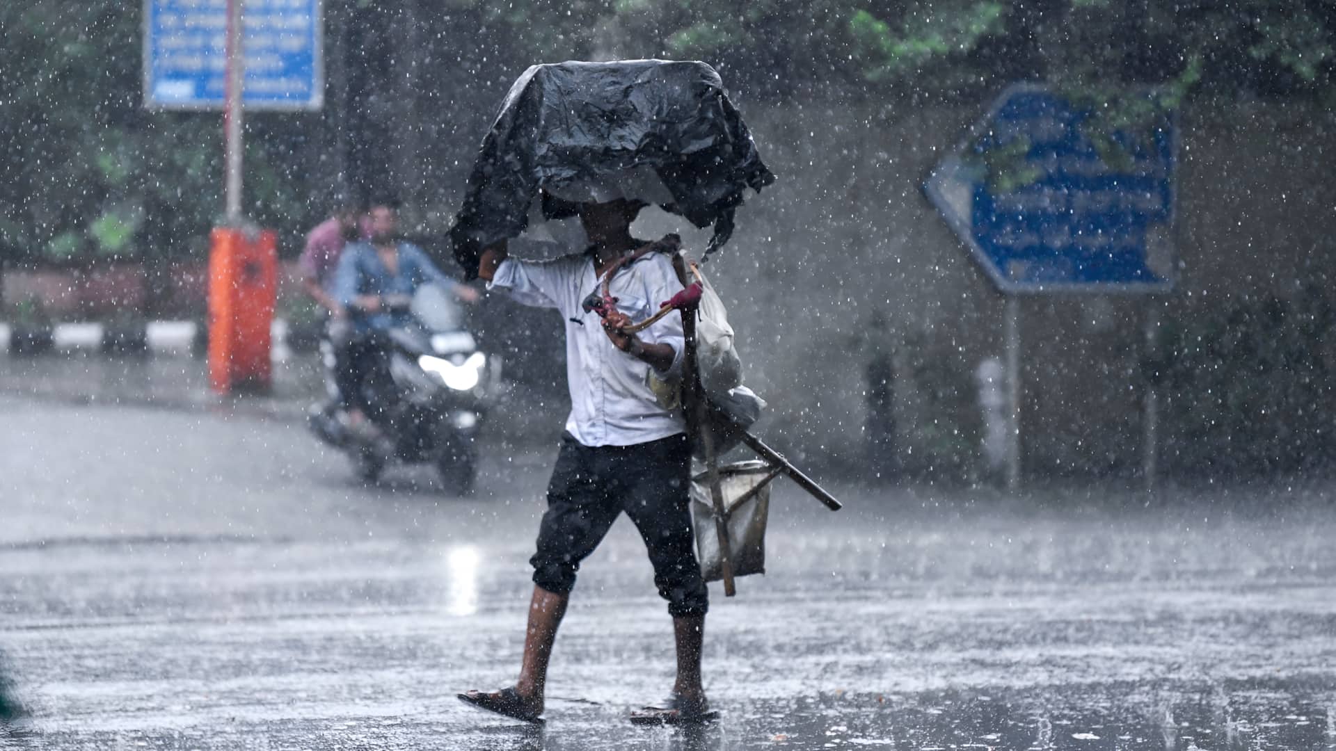 उत्तर भारत में हो सकता है मौसम में उलटफेर, दिल्ली समेत कई शहराें में हुई बारिश