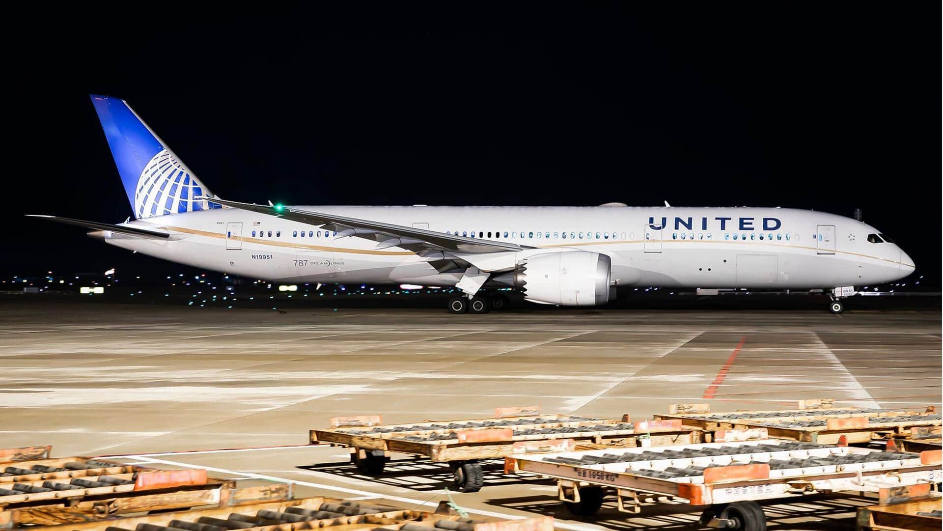 यूनाइटेड एयरलाइंस के विमान के इंजन में आग, लॉस एंजिल्स में स्लाइड से यात्रियों को उतारा