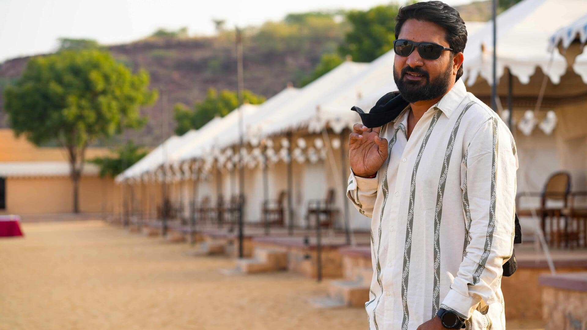 पुरुषों की अलमारी में शामिल होनी चाहिए इन 5 रंग की शर्ट, कभी नहीं होगी पुरानी