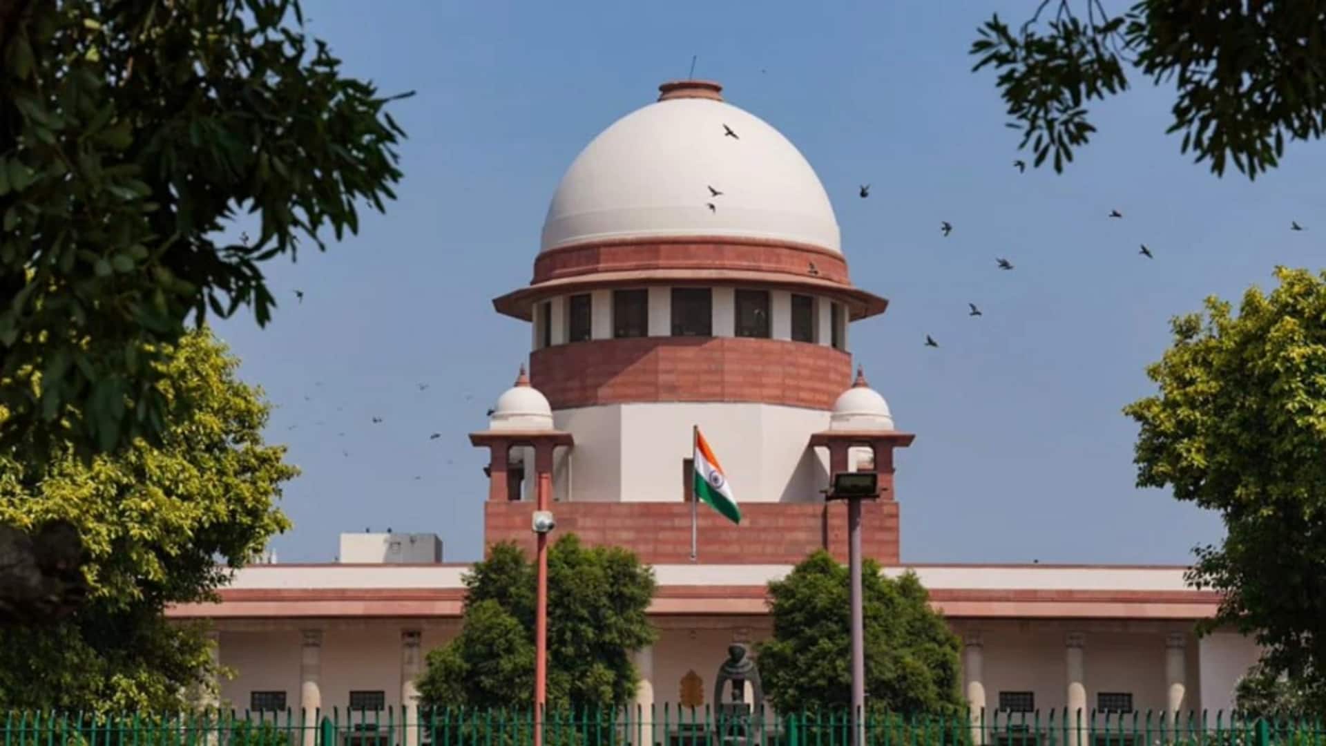 सुप्रीम कोर्ट ने 6 कथित पाकिस्तानियों के निर्वासन पर लगाई रोक, अधिकारियों को दिए ये निर्देश सुप्रीम कोर्ट ने 6 कथित पाकिस्तानियों के निर्वासन पर लगाई रोक, अधिकारियों को दिए ये निर्देश