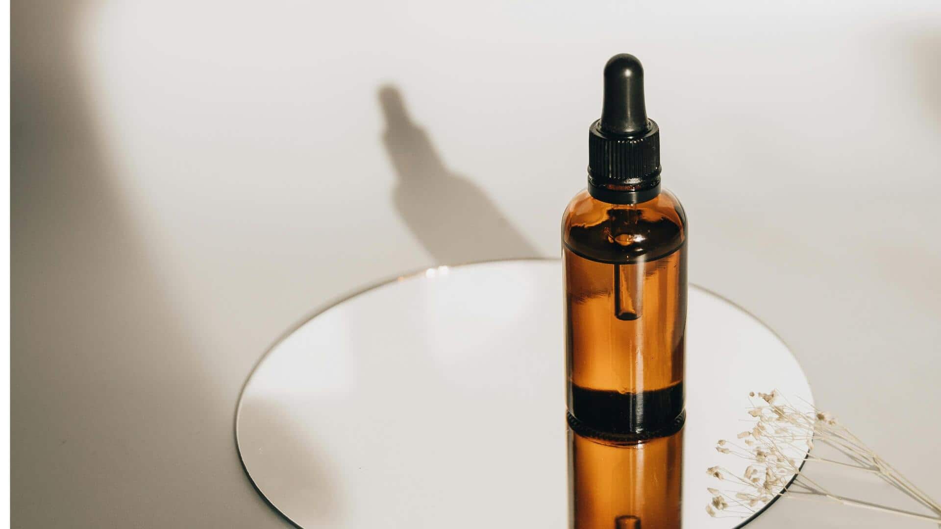 चेहरे पर सीरम लगाने से मिल सकते हैं ये 5 फायदे, जानिए कैसे