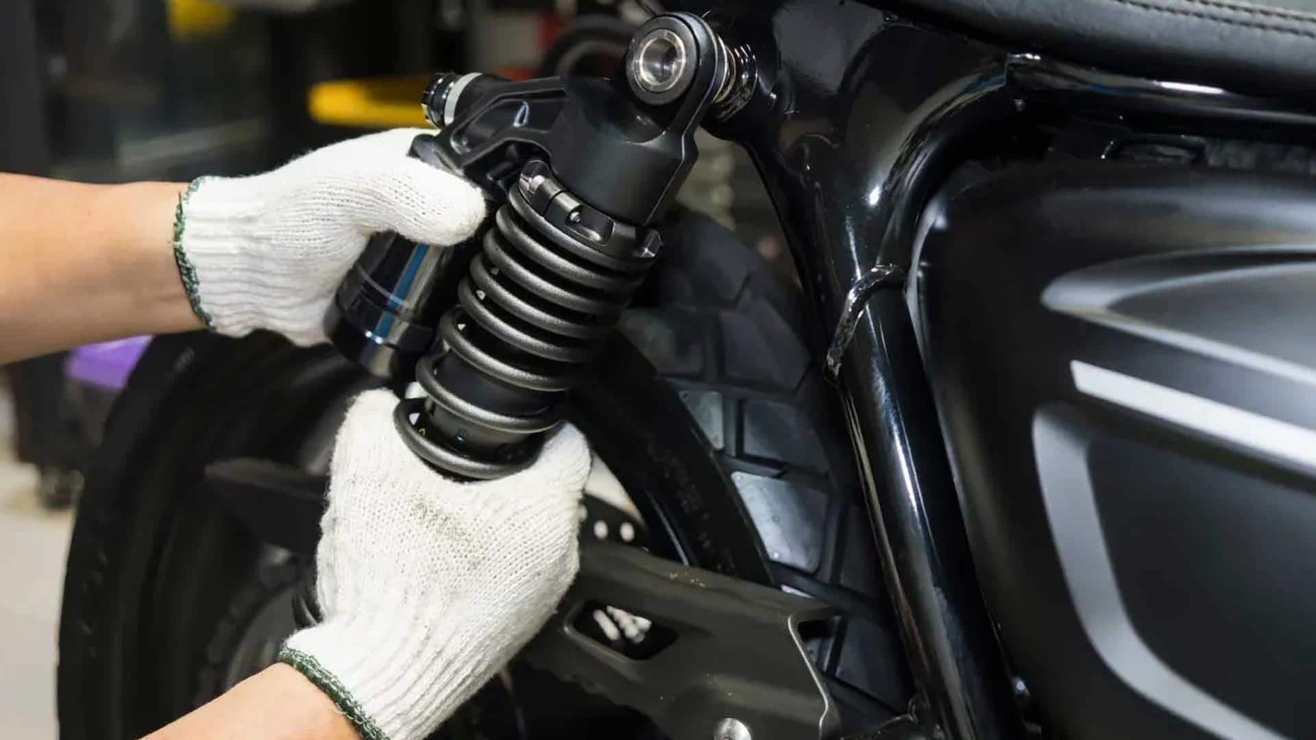 बाइक के शॉक एब्जॉर्बर खराब होने के क्या होते हैं संकेत?