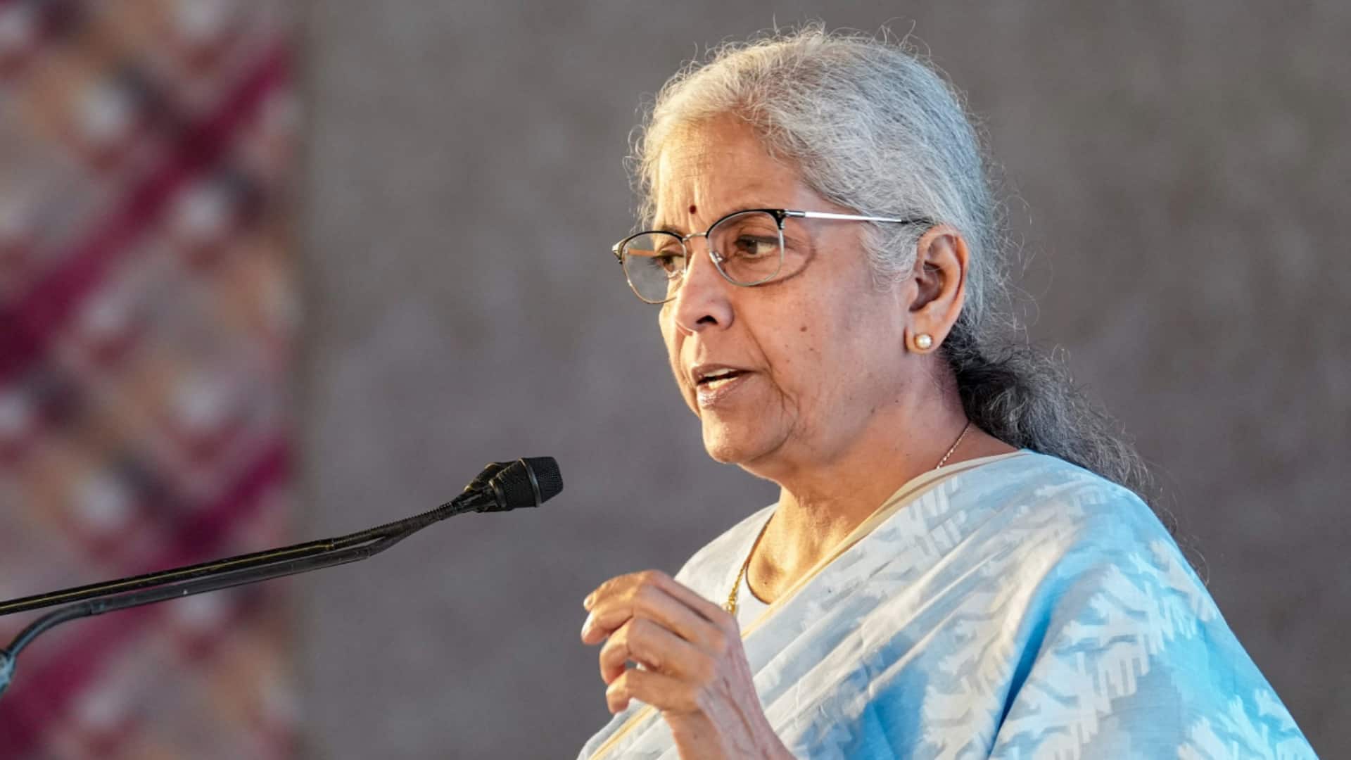 वित्त मंत्री ने कहा- कीमतें अकल्पनीय स्तर पर पहुंच गईं; देशवासियों से की ये अपील