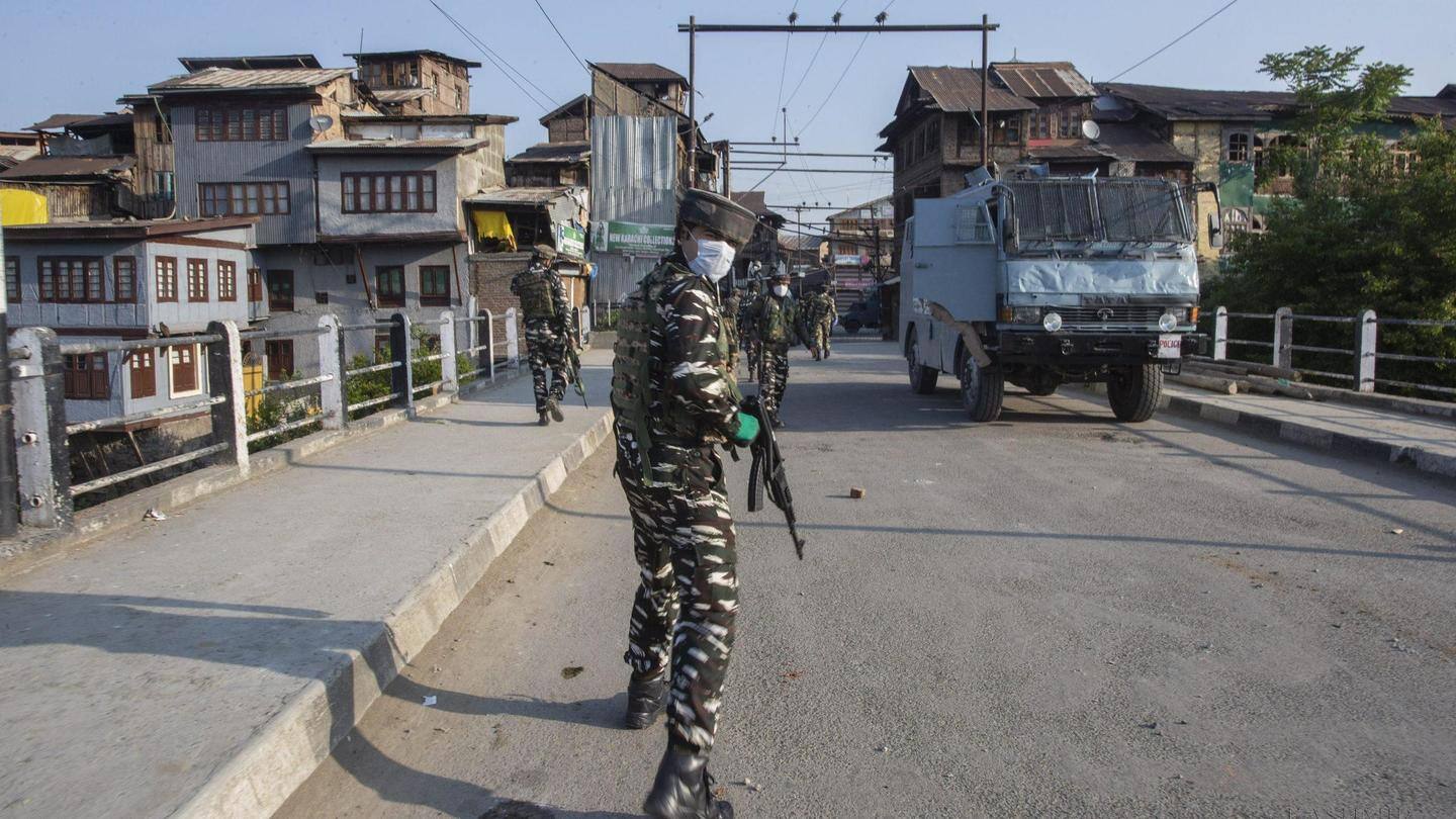कुलगाम में नाके पर ढेर किए गए आतंकी कुलगाम में नाके पर ढेर किए गए आतंकी
