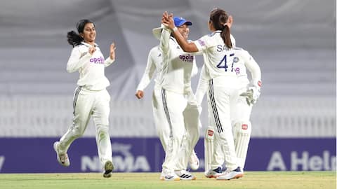 महिला टेस्ट: ऑस्ट्रेलिया ने भारत को 198 रन पर रोका, ऐसा रहा पहले दिन का खेल 