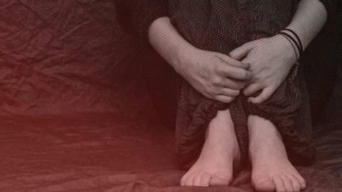 बांग्लादेश के झेनाइदाह में विधवा महिला का गैंगरेप, पेड़ से बांधकर बाल काटे