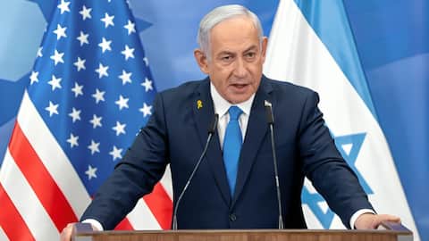 इजरायल की ईरान को बड़ी चेतावनी, अगले 12 घंटे तक ट्रेन और ट्रैक से दूर रहें