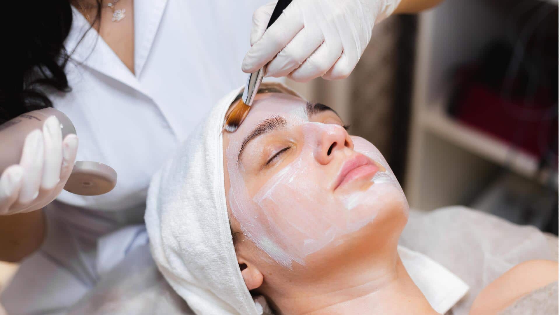 त्वचा की देखभाल करते हैं ये 5 तरह के फेशियल, जानिए इनसे मिलने वाले फायदे