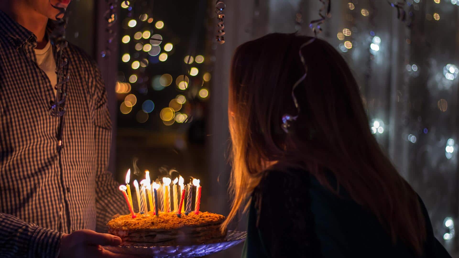 बिहार: गर्लफ्रेंड का जन्मदिन मनाने रात में केक लेकर पहुंचा युवक, परिजनों ने पहुंचा दिया अस्पताल