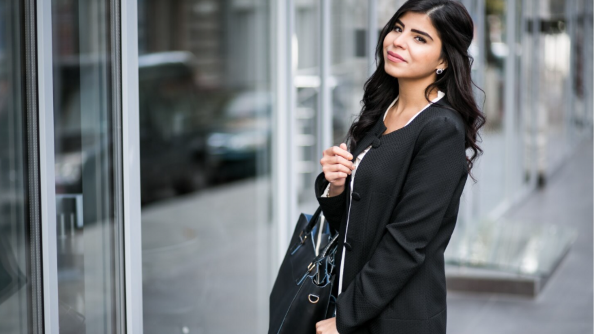 ऑफिस के इवेंट के लिए तैयार होते समय न करें ये 5 गलतियां, लगेंगी ज्यादा स्टाइलिश