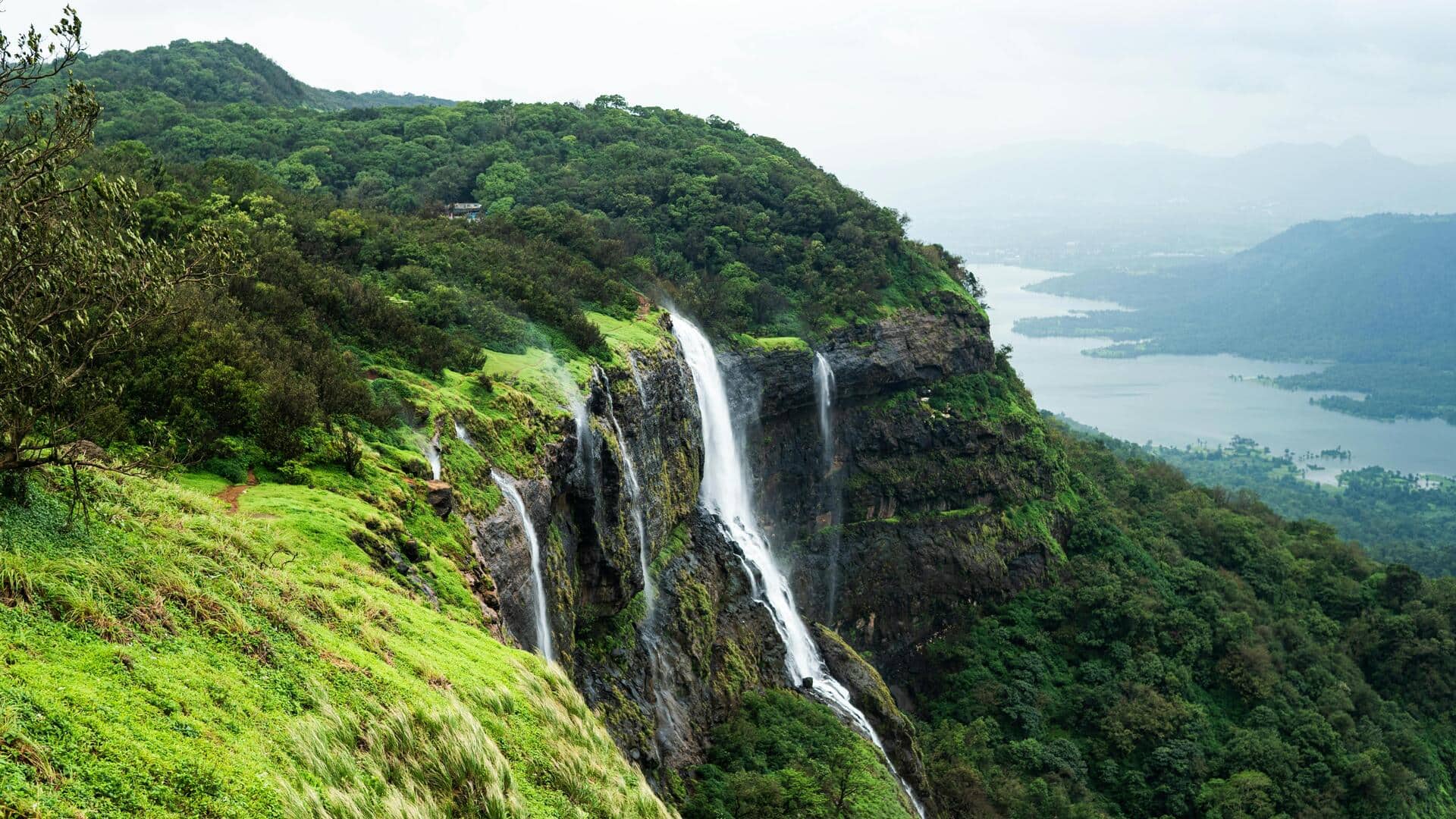 झरने की यात्रा पर जाने से पहले इन 5 बातों का रखें ध्यान, मिलेगा मजेदार अनुभव