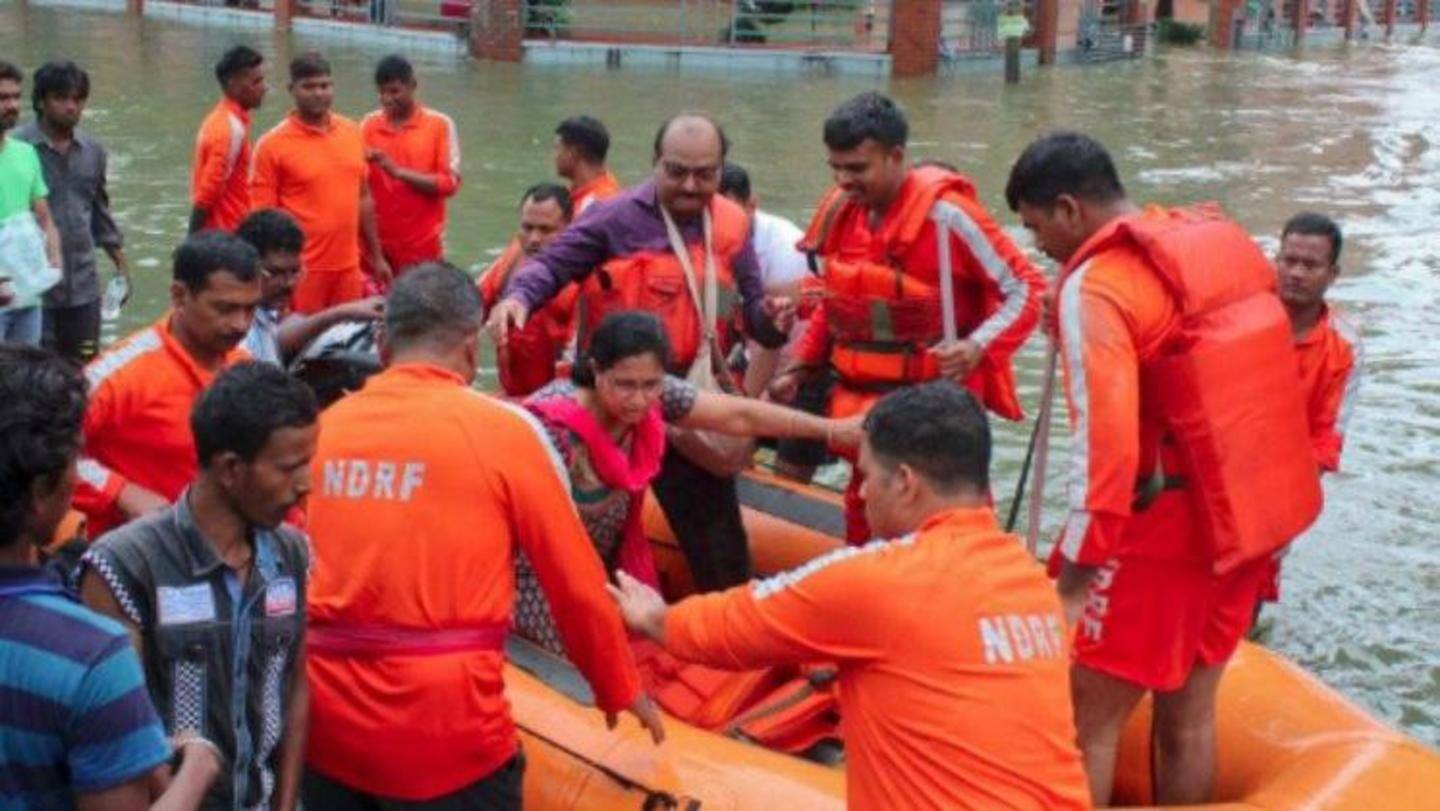 आंध्र प्रदेश, ओडिशा और पश्चिम बंगाल में NDRF की 32 टीमें तैनात आंध्र प्रदेश, ओडिशा और पश्चिम बंगाल में NDRF की 32 टीमें तैनात