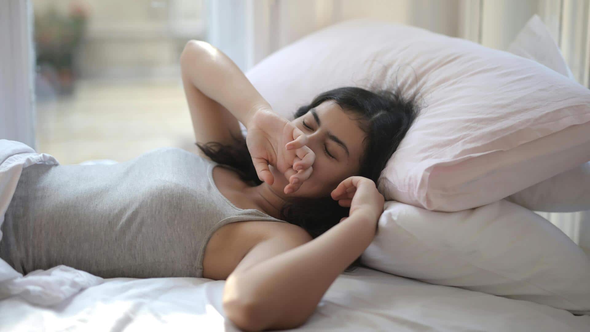 8 घंटे की नींद के बाद भी थकान महसूस करते हैं? जानिए इसके 5 कारण