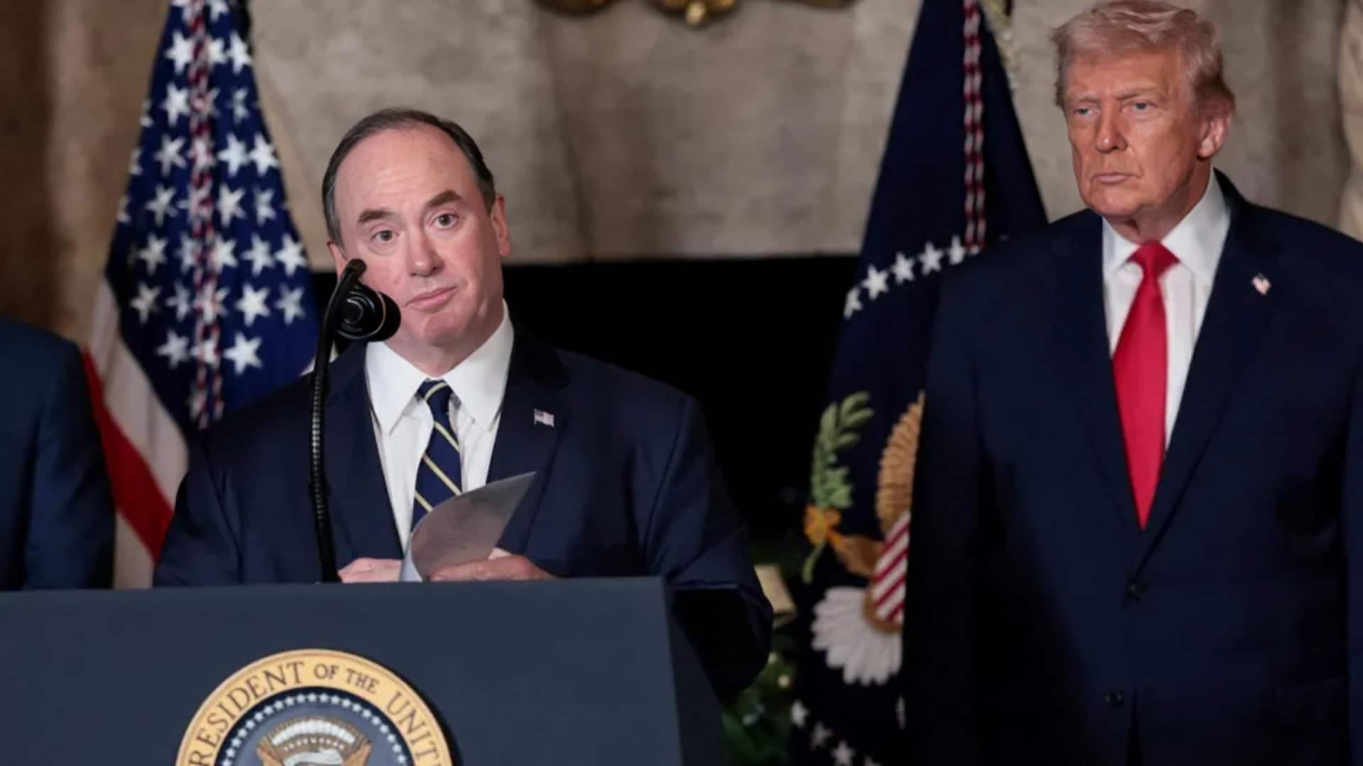 ईरान से तनाव के बीच अमेरिकी नौसेना प्रमुख जॉन फेलन को पद से हटाया गया