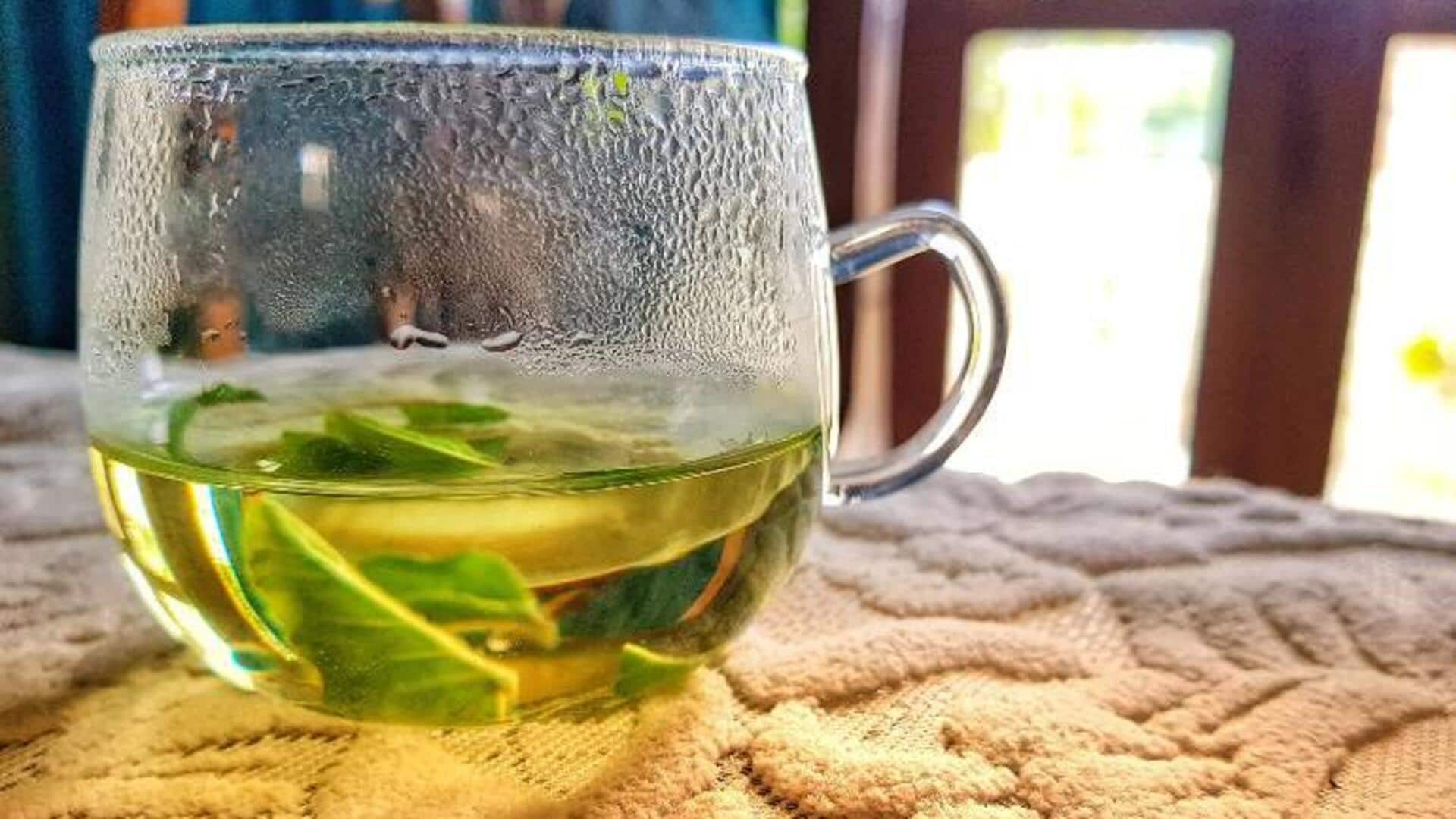 रोजाना सुबह खाली पेट पिएं तुलसी का पानी, मिलेंगे 5 स्वास्थ्य लाभ