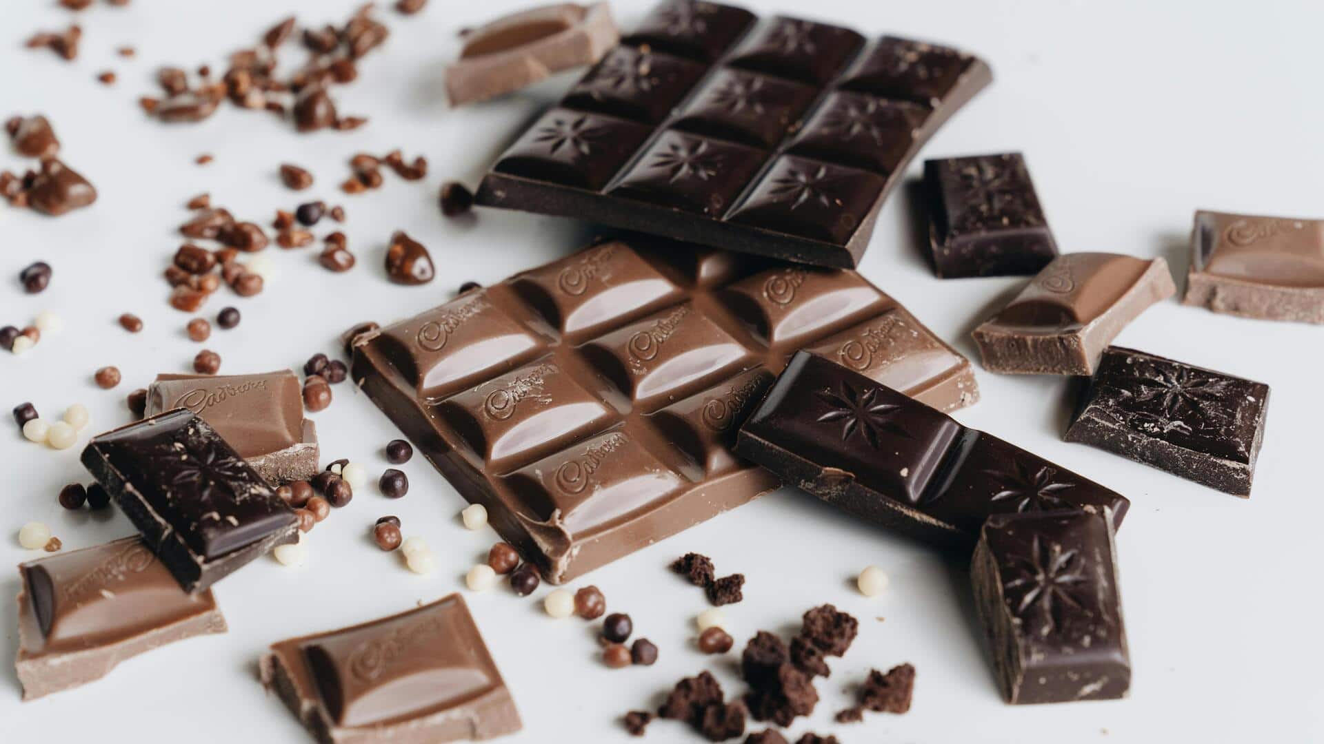 डार्क चॉकलेट बनाम मिल्क चॉकलेट: इनमें से किसका सेवन स्वास्थ्य के लिए है बेहतर?