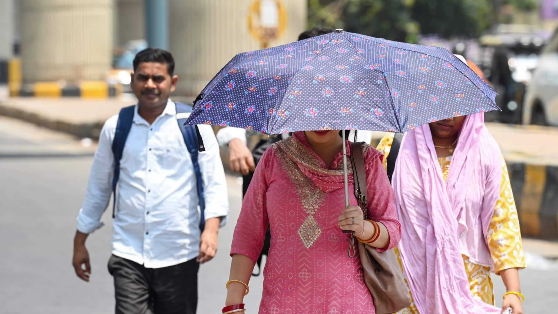 दिल्ली में 33 और राजस्थान में 35 डिग्री तक पहुंचा पारा, होली बाद आग उगलेगी धरती