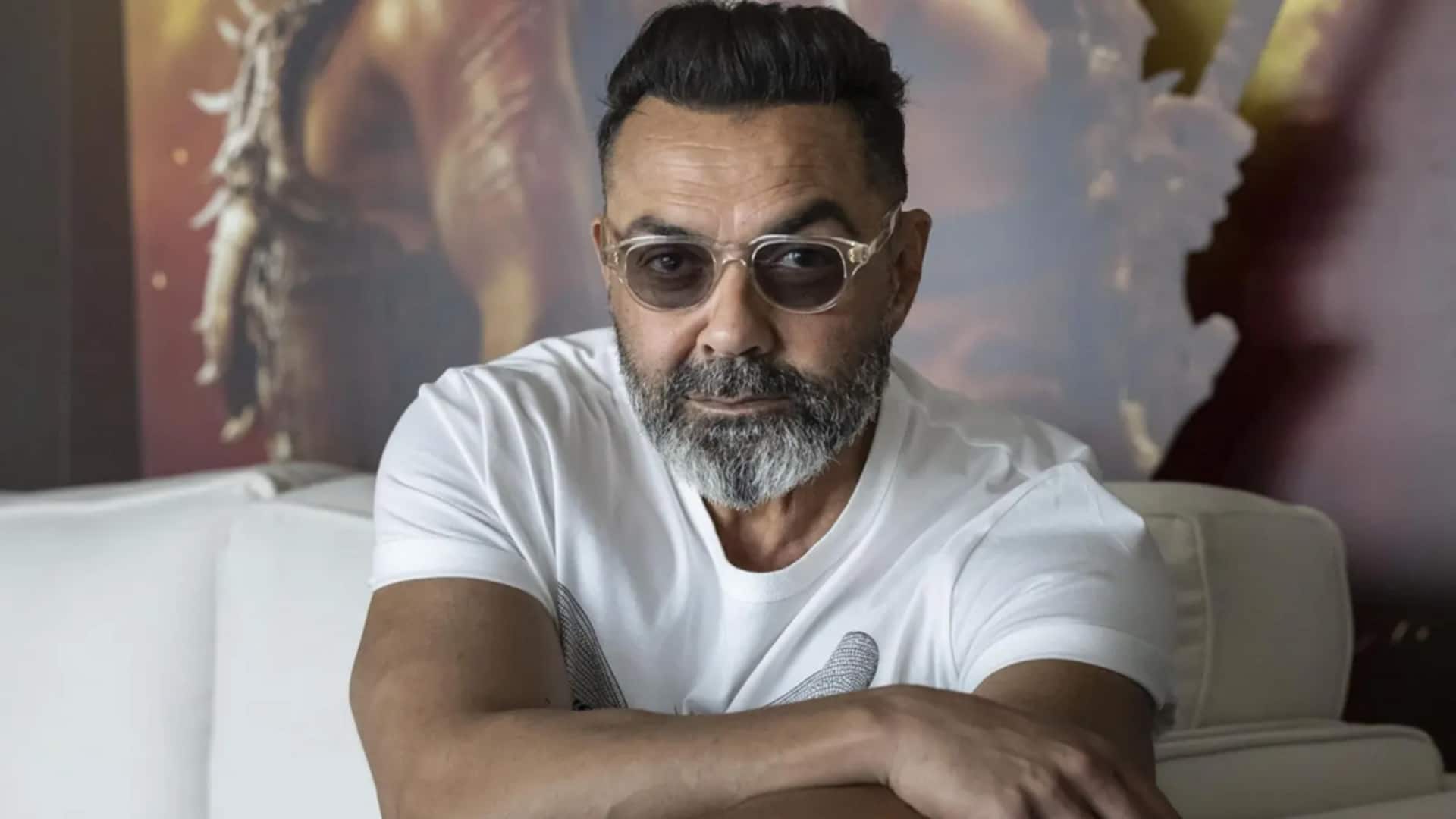 बॉबी देओल ने खरीदी 15 करोड़ से ज्यादा की संपत्ति, ऋतिक रोशन से खास कनेक्शन