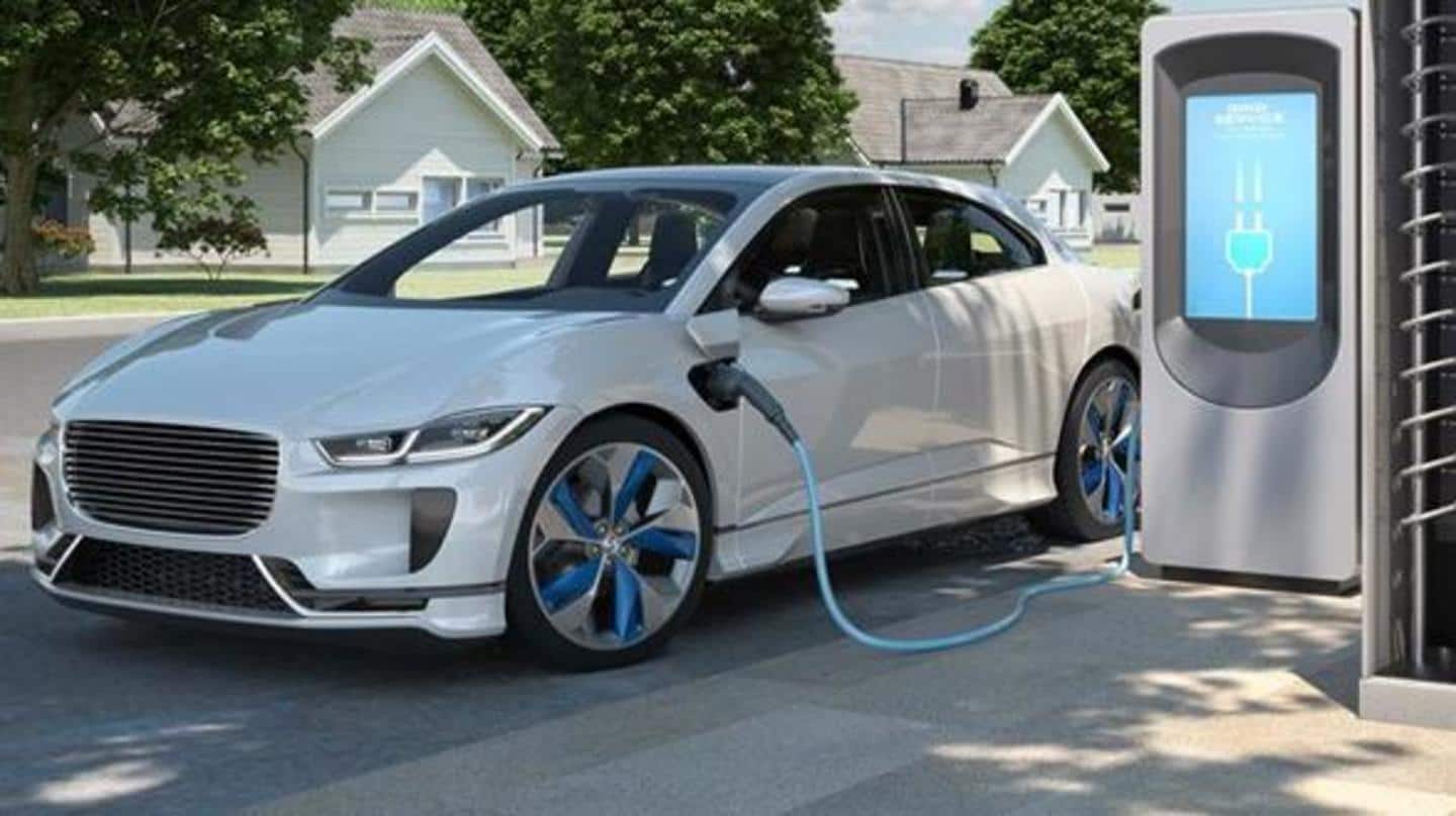 पुरानी पेट्रोल-डीजल कार को इलेक्ट्रिक में बदलना चाहते हैं? जानिए कितना खर्च आएगा