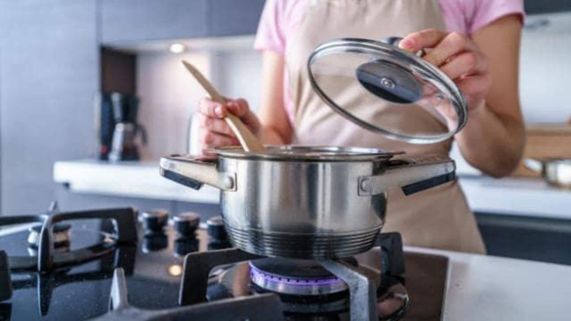 गर्मियों में घर का बना खाना या बाहर का? जानिए क्या है स्वास्थ्य के लिए अच्छा