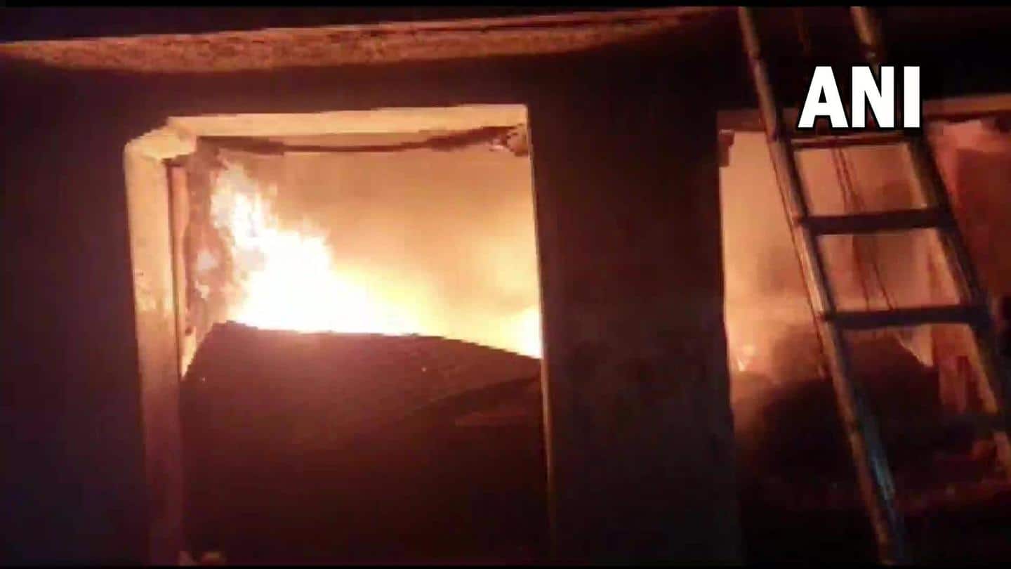 तेलंगाना: हैदराबाद में कबाड़ के गोदाम में भीषण आग, 11 मजदूरों की जलकर मौत