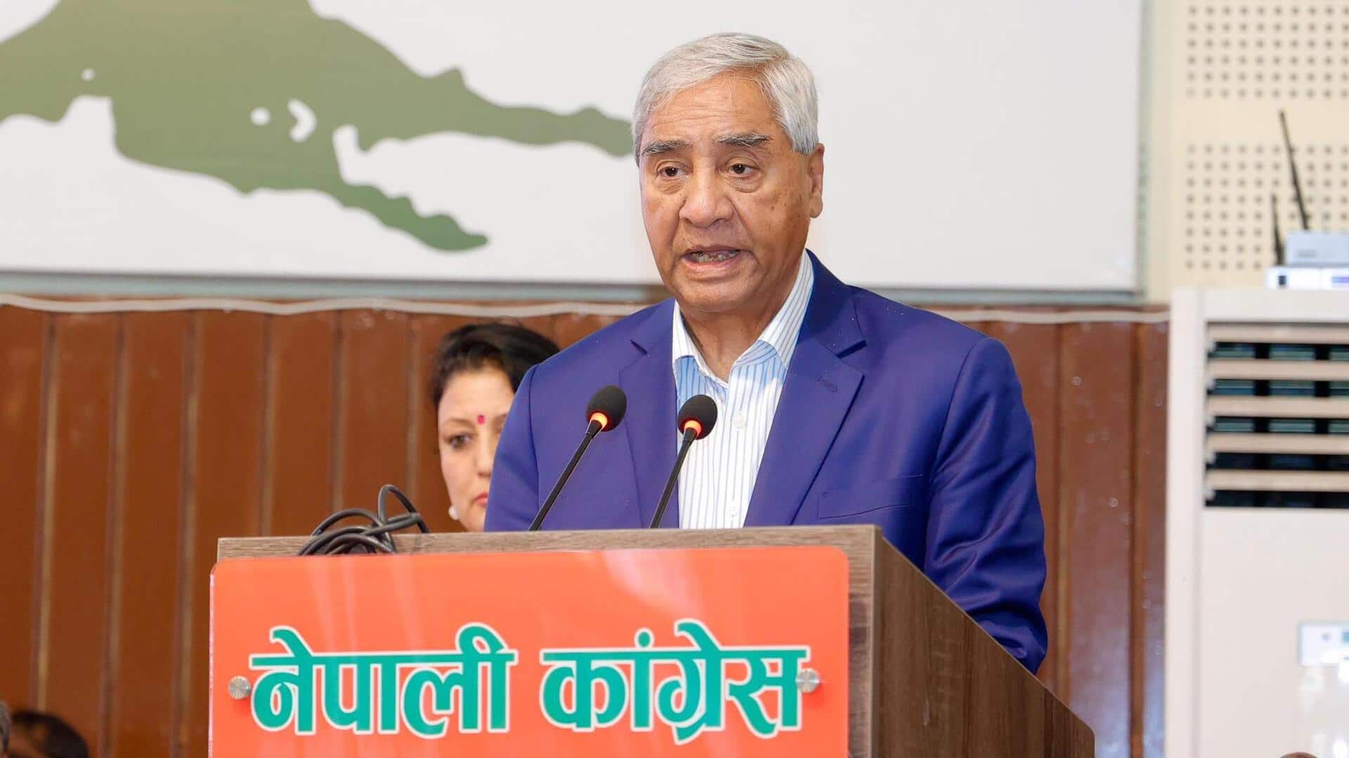 नेपाल के उप प्रधानमंत्री और पूर्व प्रधानमंत्री को भीड़ ने पीटा, घायल