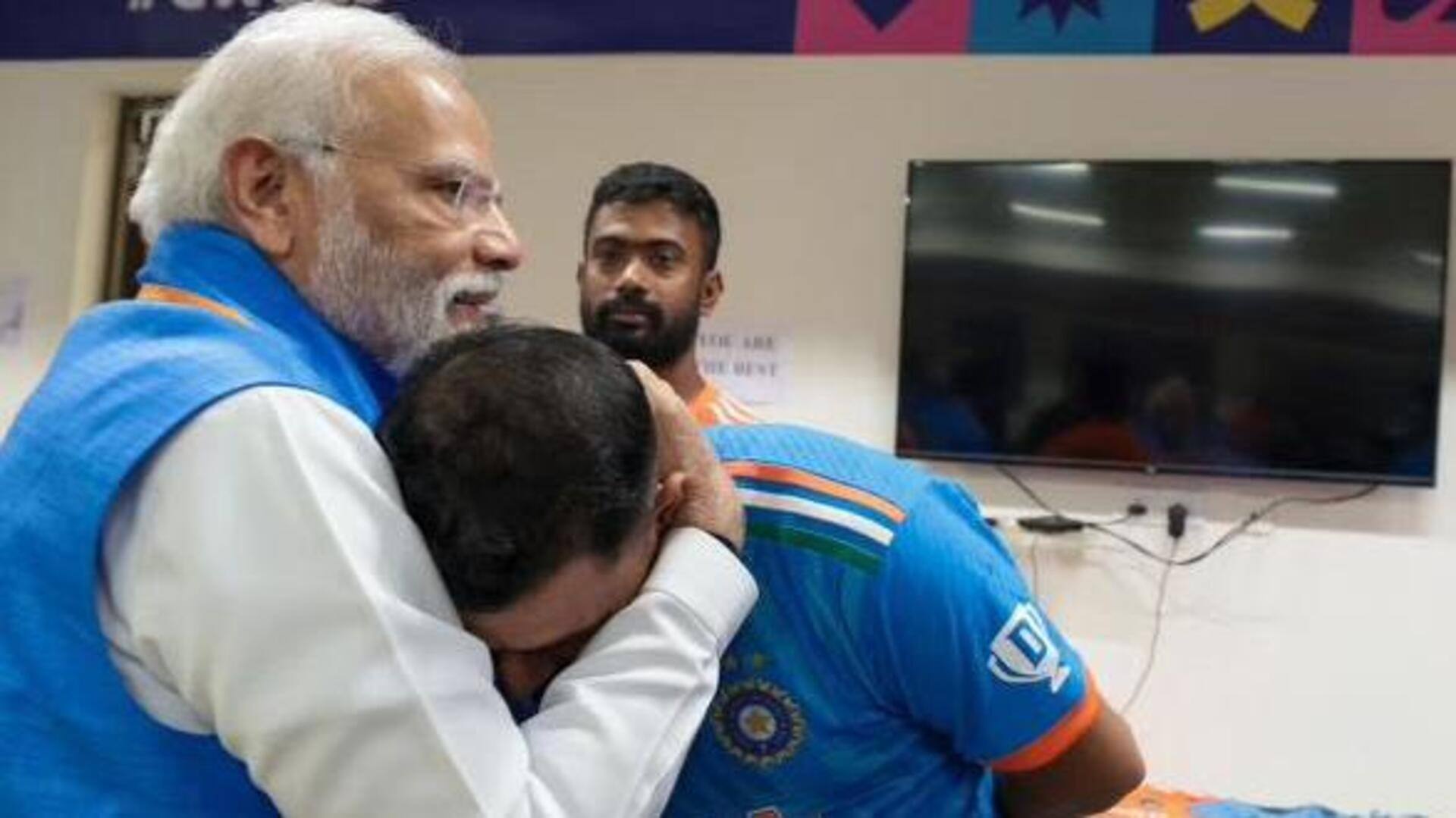 विश्व कप में हार के बाद प्रधानमंत्री मोदी से मिलकर कैसा लगा? शमी ने किया खुलासा