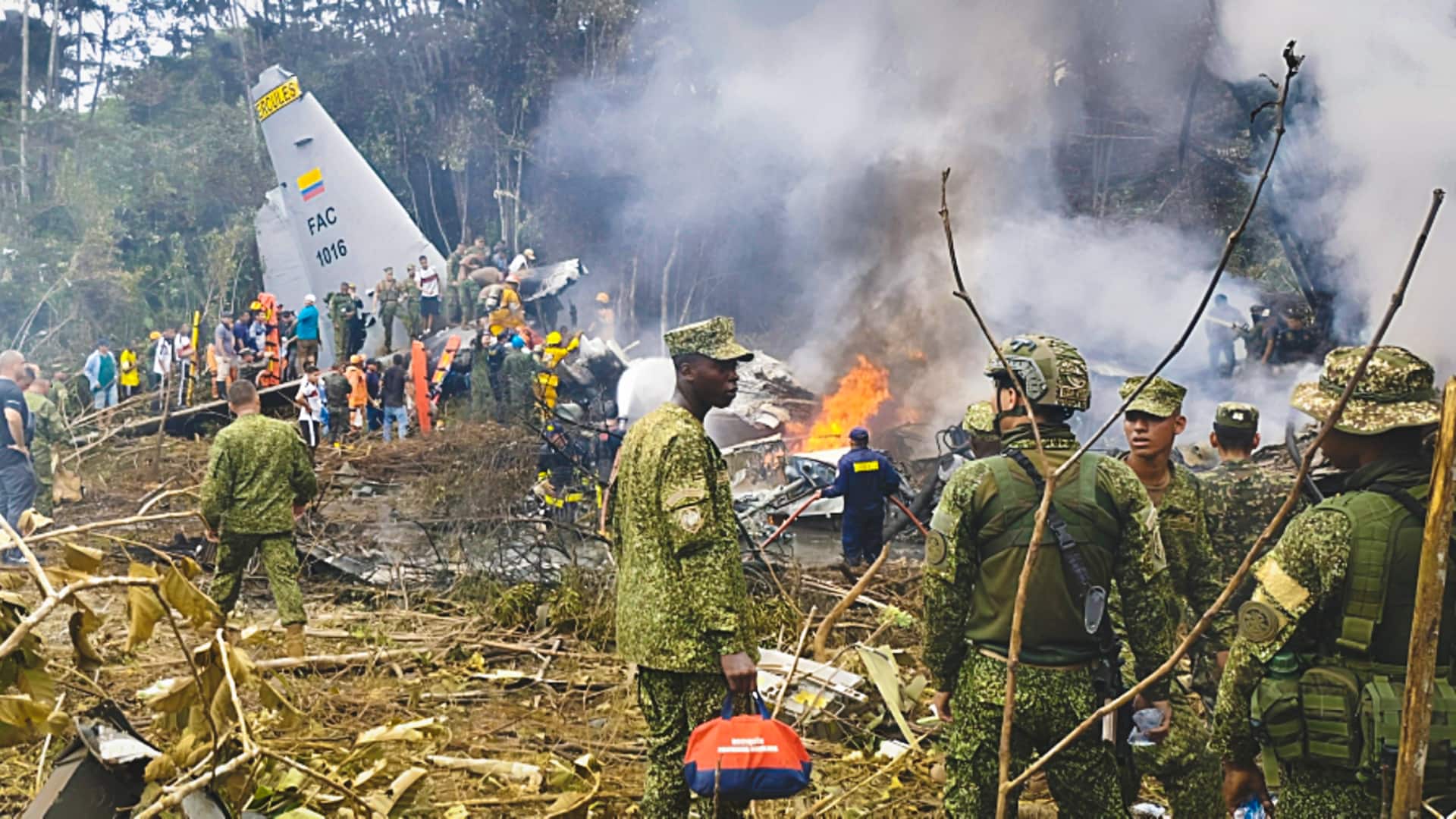 कोलंबिया सैन्य विमान हादसे में 66 सैनिकों की मौत, 125 लोग थे सवार