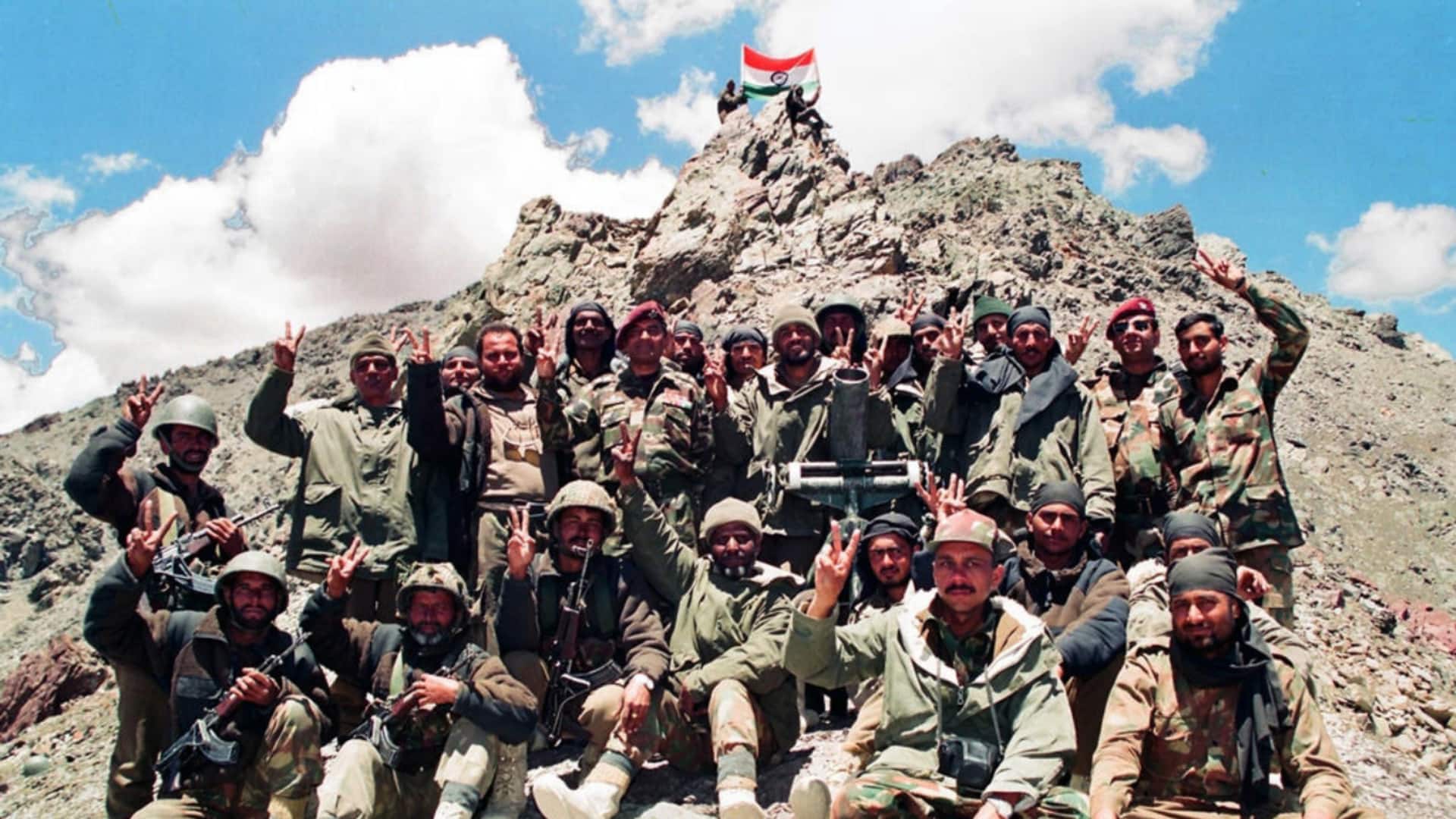 कारगिल विजय दिवस: प्रधानमंत्री मोदी का शहीदों को नमन, राष्ट्रपति समेत तमाम शख्सियतों ने दी श्रद्धांजलि