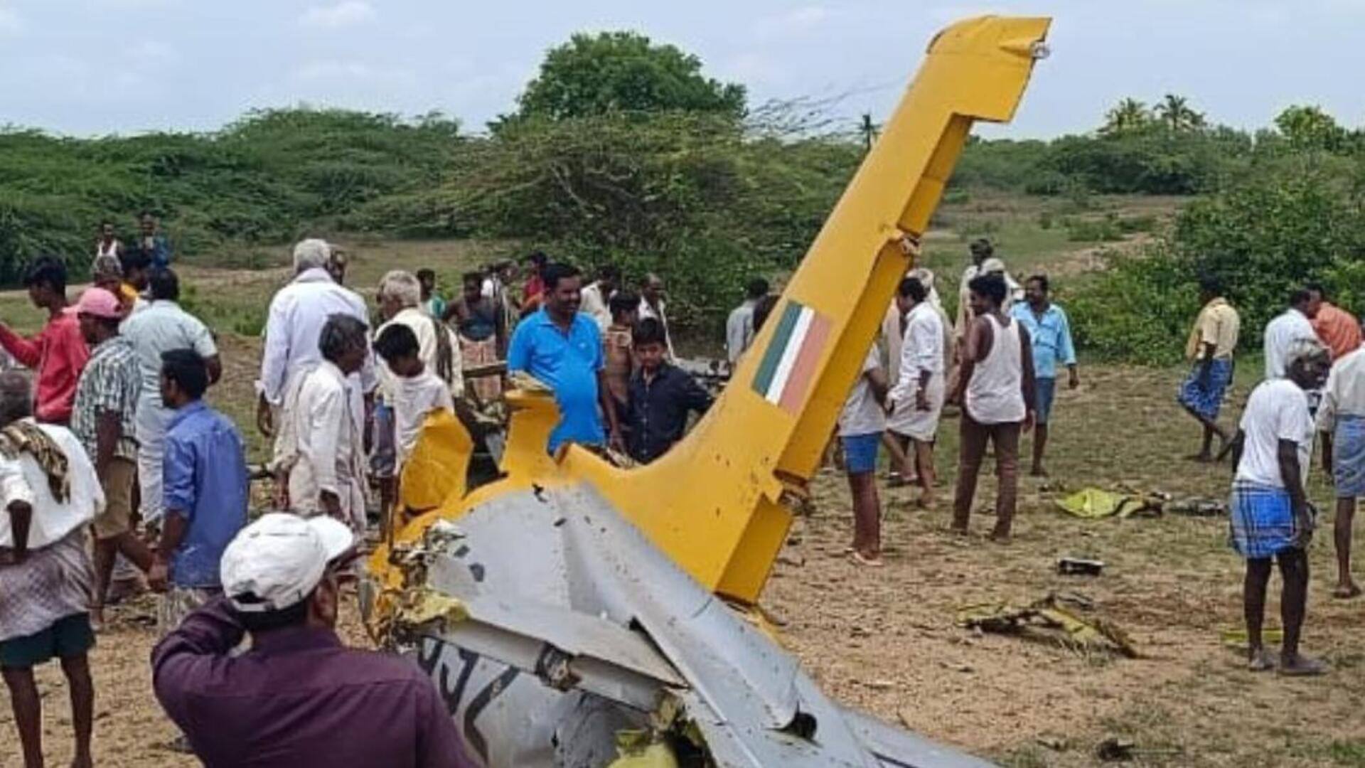 कर्नाटक में भारतीय वायुसेना का प्रशिक्षण विमान दुर्घटनाग्रस्त, दोनों पायलट सुरक्षित