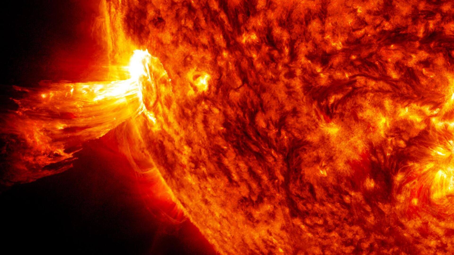 पृथ्वी की तरफ बढ़ रहा CME, कभी भी आ सकता है शक्तिशाली सौर तूफान