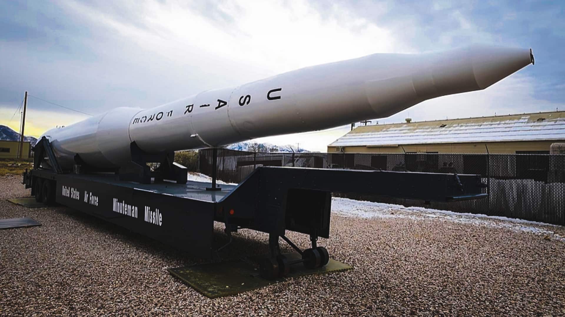 अमेरिका ने प्रलयकारी मिनुटमैन-III मिसाइल का परीक्षण किया, हिरोशिमा में गिराए गए मिसाइल से अधिक खतरनाक