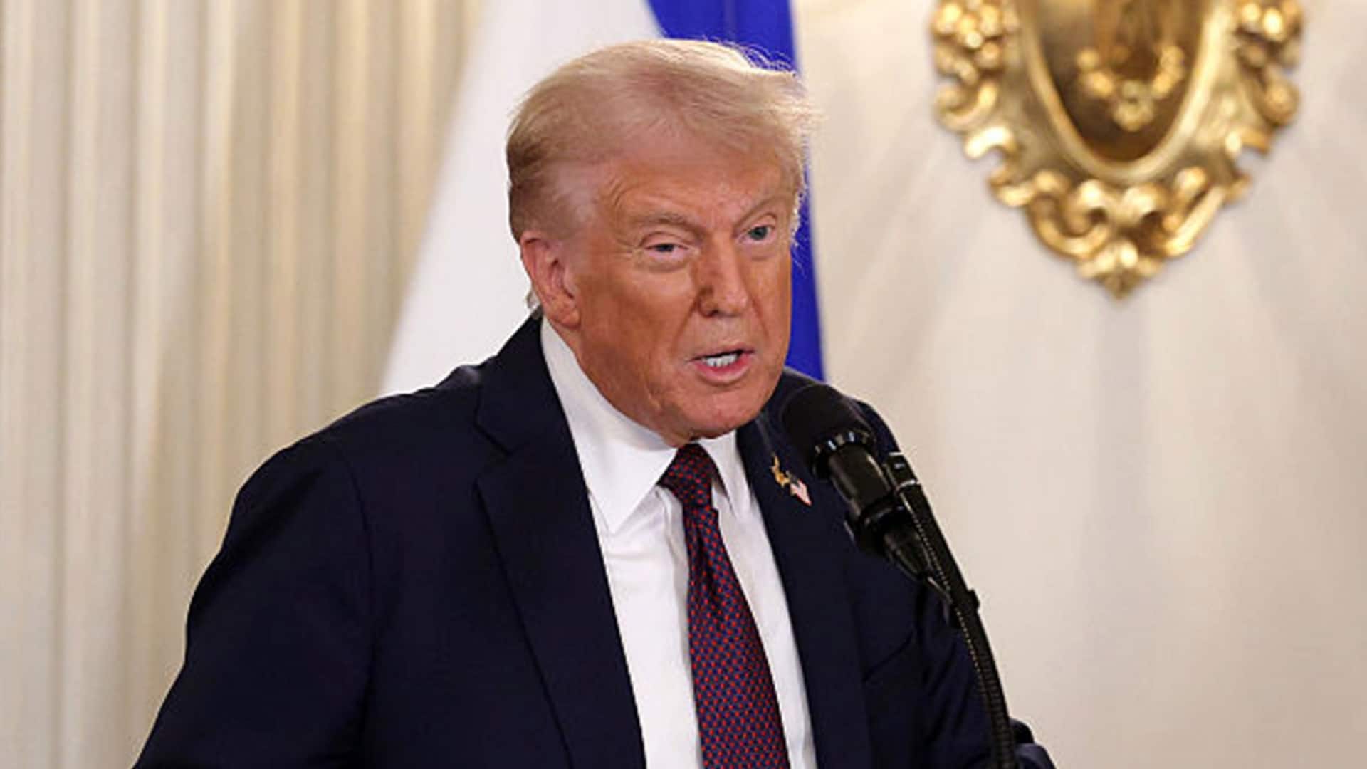 ईरान के खिलाफ 'समुद्री नाकेबंदी' लगाने पर विचार कर रहे डोनाल्ड ट्रंप- रिपोर्ट