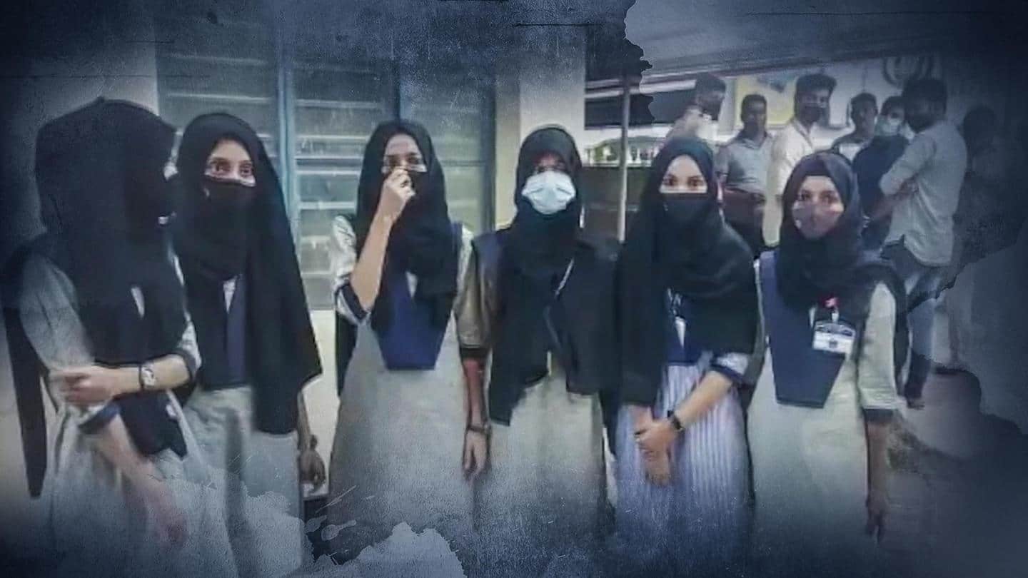 कर्नाटक: हिजाब पहनीं छात्राओं को कॉलेज ने दी प्रवेश की अनुमति, लेकिन नहीं कराई पढ़ाई