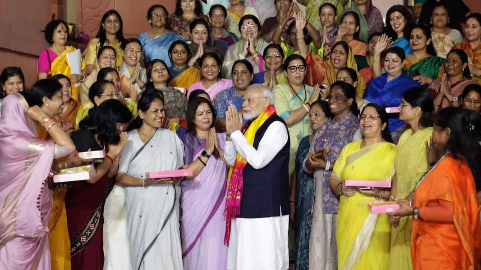 महिलाओं को जल्द मिलेगा आरक्षण, केंद्र सरकार 2011 की जनगणना के आधार पर लागू करेगी विधेयक