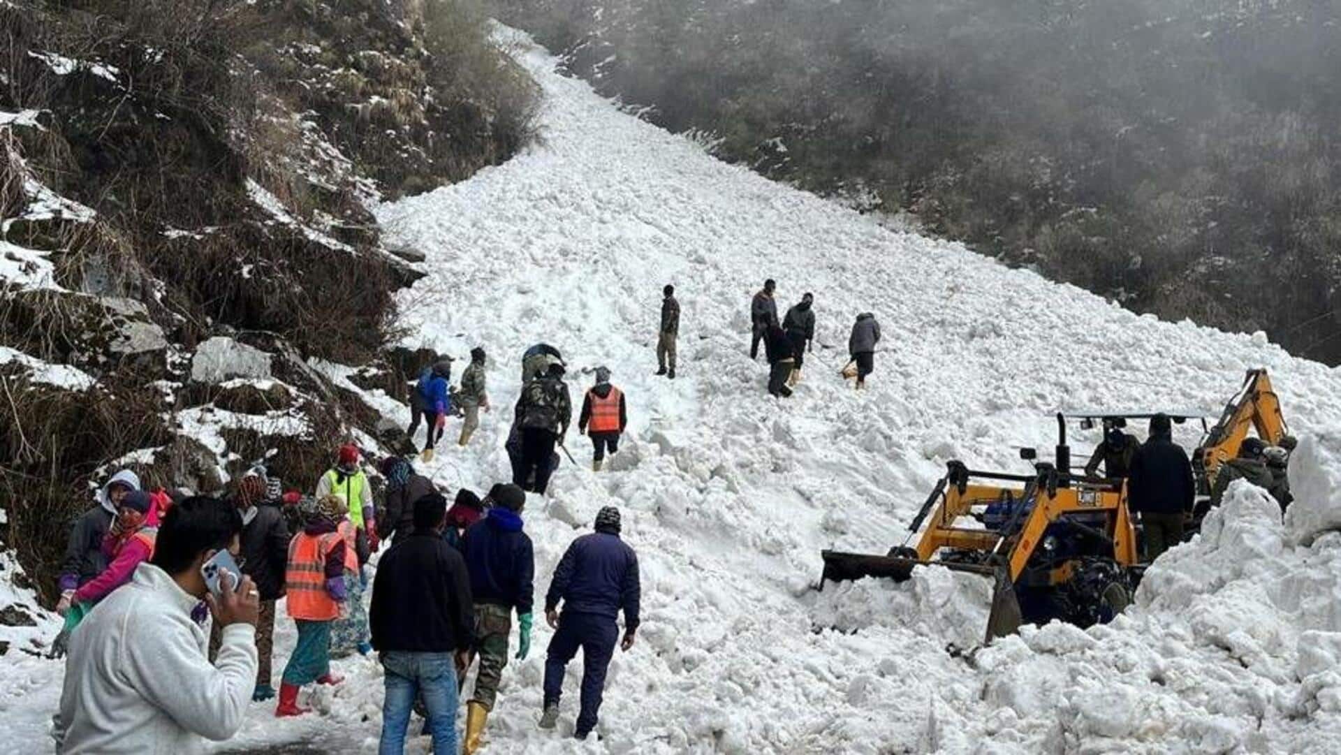 सिक्किम: नाथू ला में बड़े हिमस्खलन की चपेट में आकर 7 पर्यटकों की मौत, कई फंसे