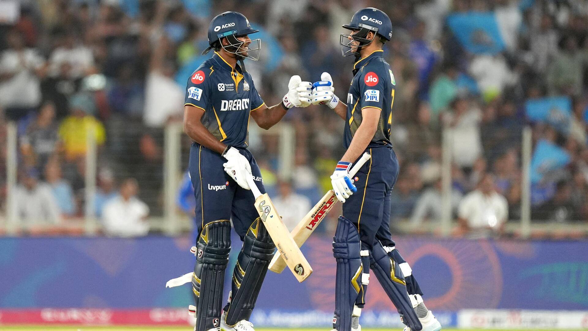 IPL के इन 5 संस्करणों में एक टीम के 2 बल्लेबाजों ने बनाए हैं 600+ रन IPL के इन 5 संस्करणों में एक टीम के 2 बल्लेबाजों ने बनाए हैं 600+ रन