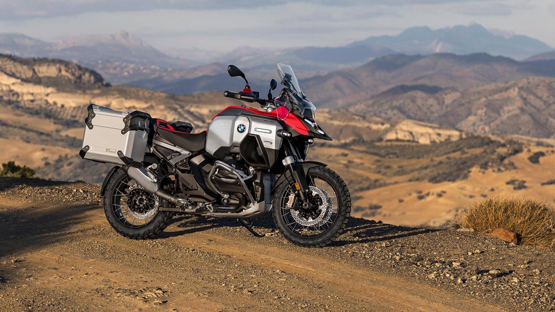 नई BMW R 1300 GS एडवेंचर से उठा पर्दा, जानिए क्या है इसमें खास 