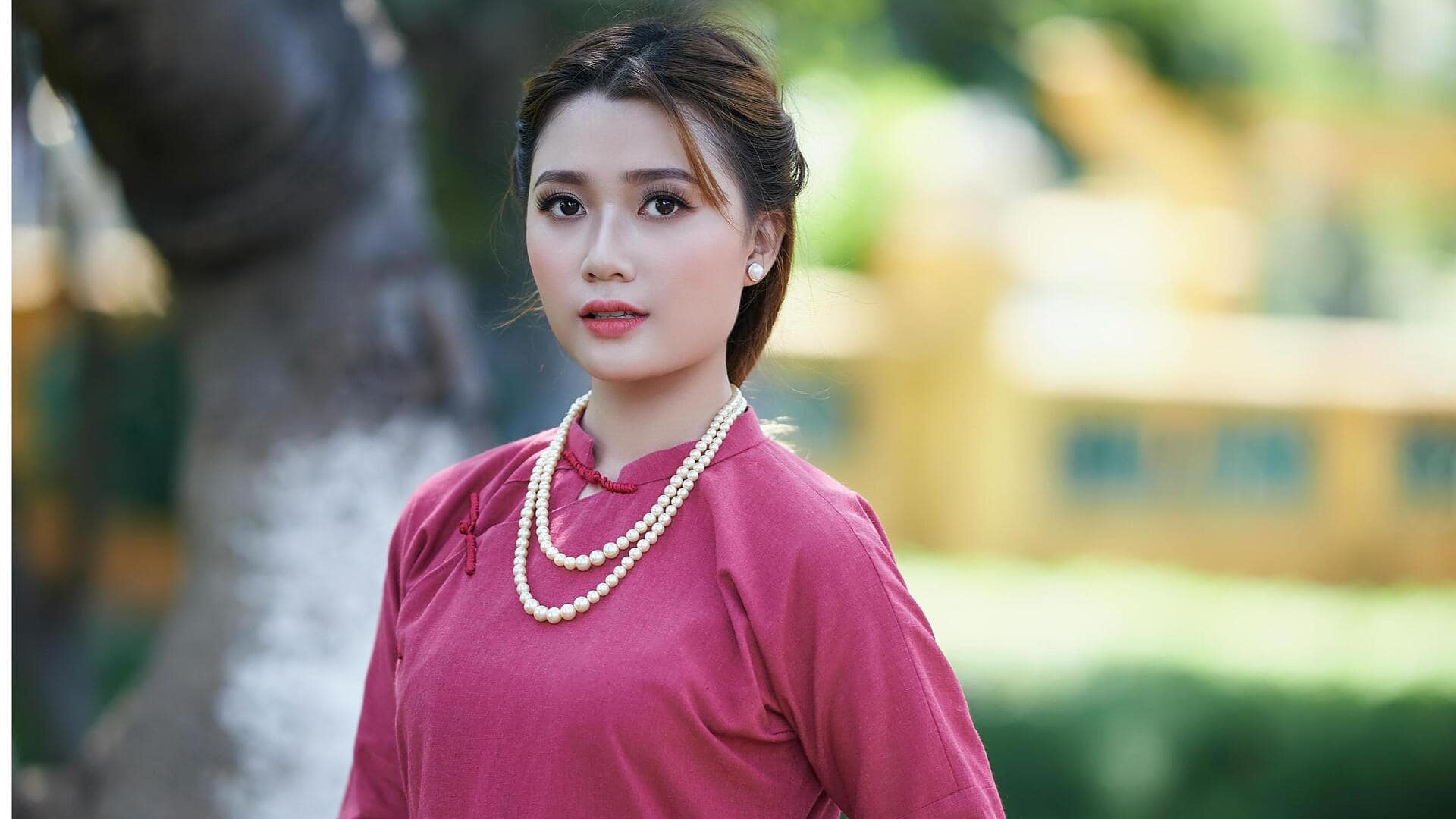 पर्ल आउटफिट पर लगेगा खूब अच्छा, इन तरीकों को अपनाएं